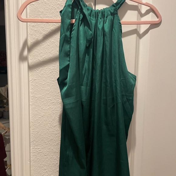 Chic Emerald Green Women's Blouse - Picture 3 of 3